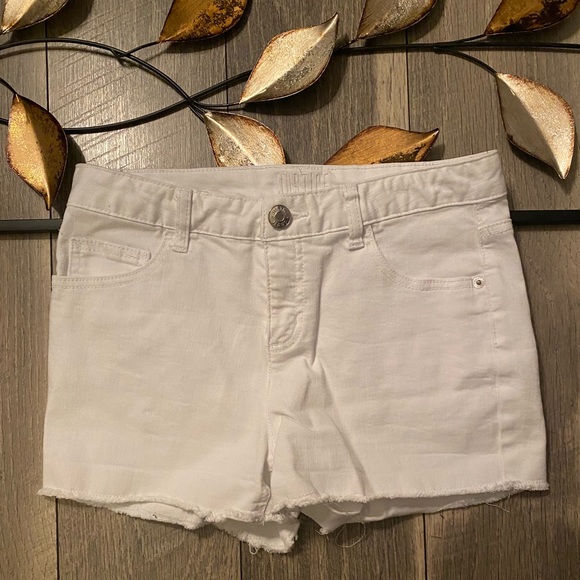 🧡Justice Girl’s White Jean Shorts Size 16 - Picture 2 of 6